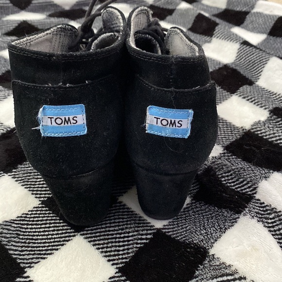 Toms black suede lace up ankle boots wedge bootie - Picture 3 of 5